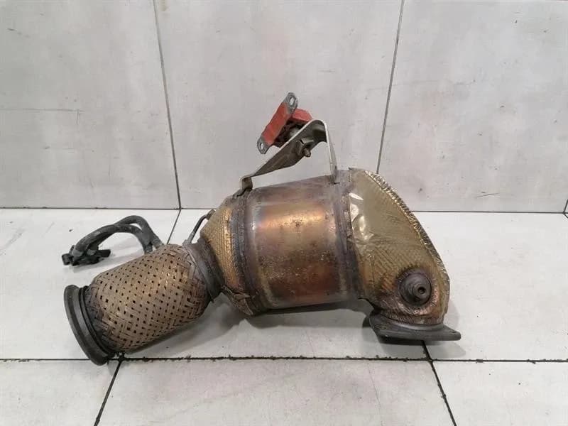 AUDI Audi R8 4S V10 RWD Catalytic Converter 4S0131765 Catalytic Converter -