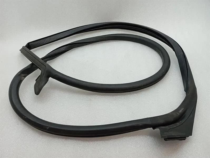 Audi R8 4S V10 RWD right door seal 4S8831708 door seals right-