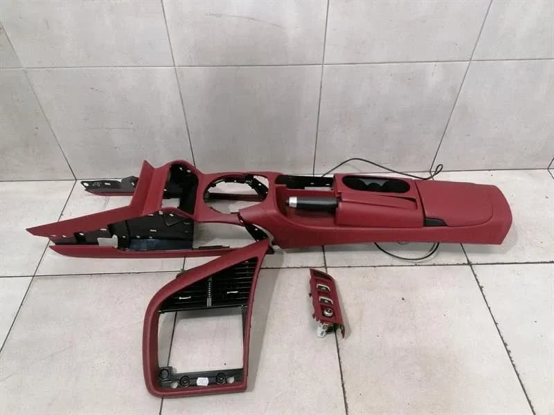 AUDI R8 TYPE 42 V10 5.2 SPYDER CENTRE CONSOLE 420863242B RIGHT HAND DRIVE RHD-