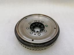 AUDI Audi R8 Type 42 V10 5.2 Spyder Dual Mass Flywheel 0BZ105266Q Flywheel- — thumbnail 2