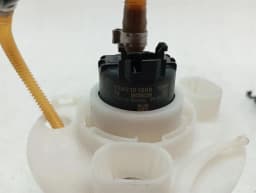 AUDI Audi R8 Type 42 V10 5.2 Spyder Fuel Pump Electric 420201444A Fuel Pump - — thumbnail 6