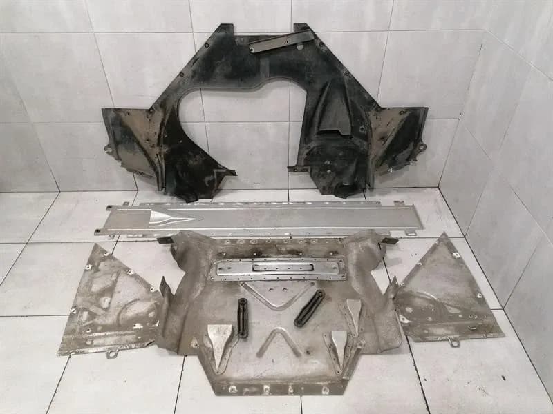 Audi R8 Type 42 V10 5.2 Spyder Undertray Set 420825205G Underbody Trim -