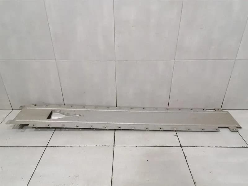 AUDI R8 TYPE 42 V10 5.2 SPYDER UNDERTRAY 420825102A Underbody Trim-
