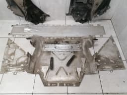 AUDI Audi R8 Type 42 V10 5.2 Spyder Undertray Set 420825205G Underbody Trim - — thumbnail 4