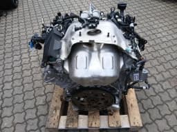 BMW 2019 43000KM BMW 5 SERIES F90 M5 ENGINE 4.40 / 447KW s63m engine s63b44b complete- — thumbnail 5