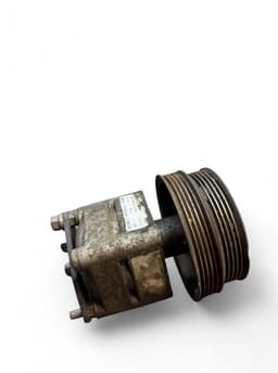 VOLVO 6G913A696NB 31202095 36051721 Power steering pump VOLVO V70 III (BW) (2007-2016) — thumbnail 3