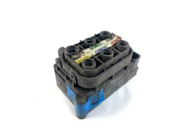 MERCEDES-BENZ A2123200358 Air suspension valve block MERCEDES-BENZ GL-CLASS (X164) (2006-2012) — thumbnail 1