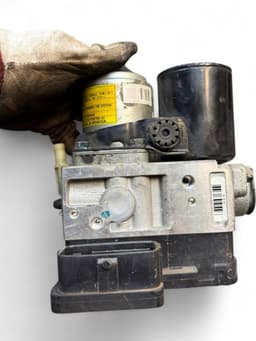 LEXUS 4451030260 4405053060 ABS hydraulic unit / pump LEXUS IS II (XE20) (2005-2013) — thumbnail 6