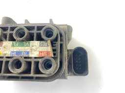 MERCEDES-BENZ A2123200358 Air suspension valve block MERCEDES-BENZ GL-CLASS (X164) (2006-2012) — thumbnail 3