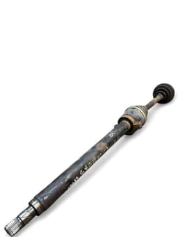 VOLVO 8252049 Drive Shaft Front Right VOLVO V70 II / XC70 I (P80) (2000-2007) — thumbnail 2