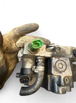 VOLVO 0445010111 30756125 36001127 31303475 30756125 8692521 Fuel injection pump, diesel VOLVO V70 III (BW) (2007-2016) — thumbnail 9