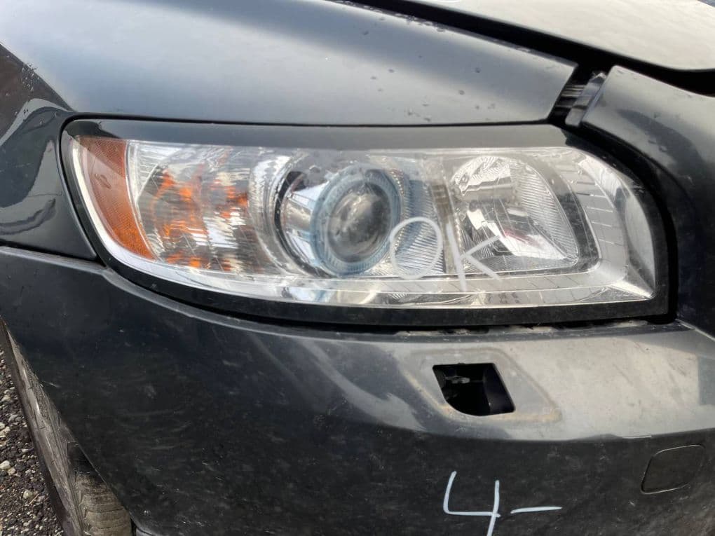 VOLVO Headlight right VOLVO S40 / V50 / C30 / C70 (MS, MW) (2004-2012)