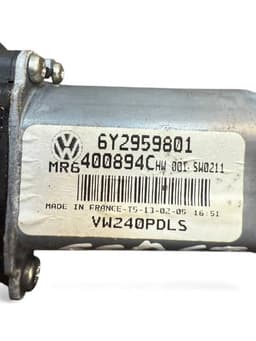 VW 6Y2959801 Window Regulator Motor Front Right VW POLO IV (9N) (2001-2009) — thumbnail 8