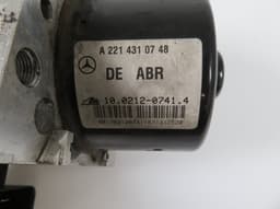 MERCEDES-BENZ A2214310748 A2219014700 A2214319712 A2214311048 A2214311648 A2219010600 A2219001701 A2219003201 A2219007903 A2219002004 ABS hydraulic unit / pump MERCEDES-BENZ S-CLASS (W221) (2005-2013) — thumbnail 8