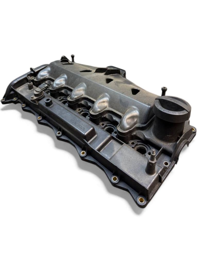 VOLVO 30743258 30743259 Cylinder head valve cover VOLVO V70 II / XC70 I (P80) (2000-2007)