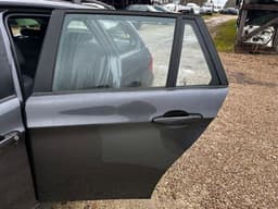 BMW Door Rear Left BMW 3 (E90, E91, E92, E93) (2005-2011) — thumbnail 1
