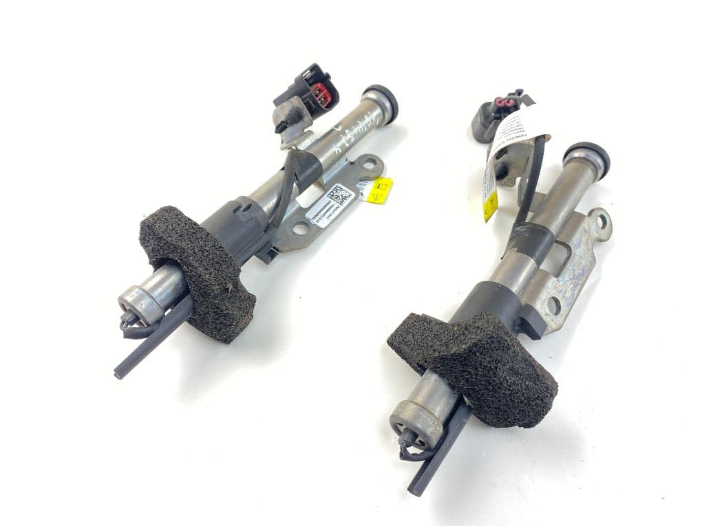 VOLVO 32277461 32277462 Set of bonnet (hood) actuators VOLVO V60 II / S60 III (224, 225, 227) (2018-)