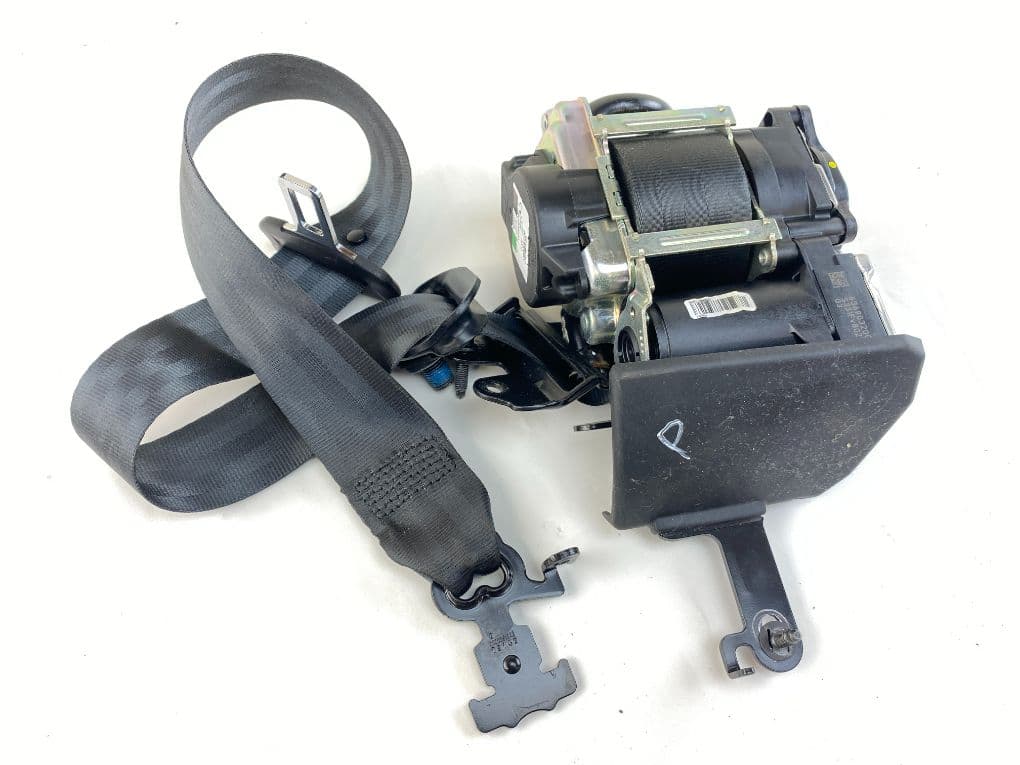 VOLVO 32149114 Seat Belt Front Right VOLVO V60 II / S60 III (224, 225, 227) (2018-)