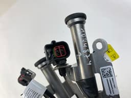 VOLVO 32277461 32277462 Set of bonnet (hood) actuators VOLVO V60 II / S60 III (224, 225, 227) (2018-) — thumbnail 7