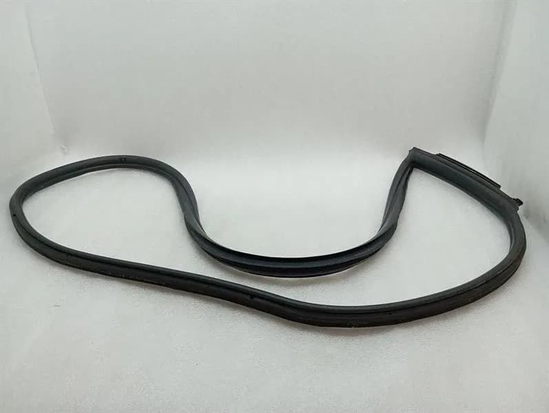 PORSCHE Porsche 911 996 Door Seal 99653707503 Left Door Seals -