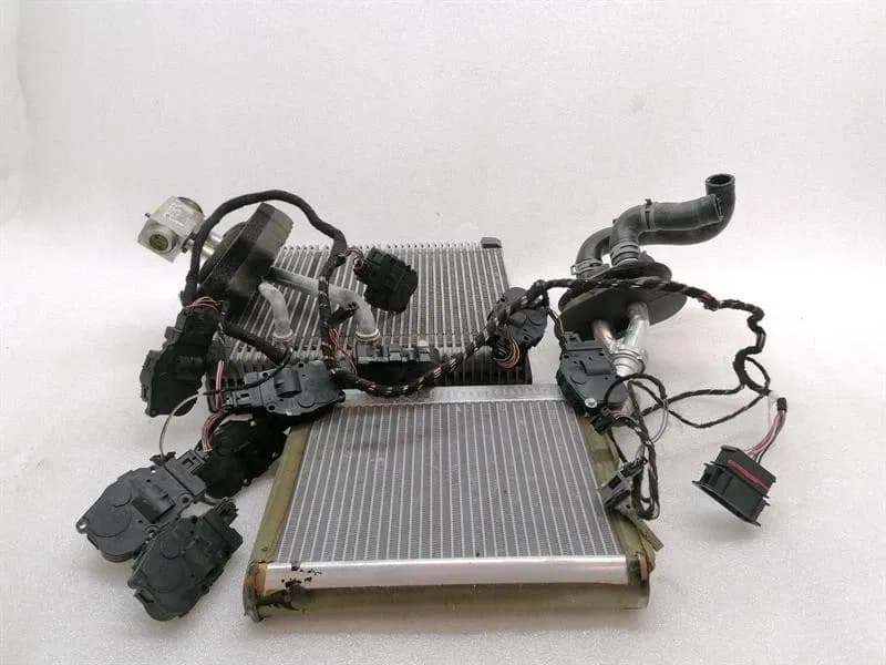 PORSCHE Porsche Cayenne 958 92A Heater Matrix 7P0820101 Heat Exchanger Radiator-