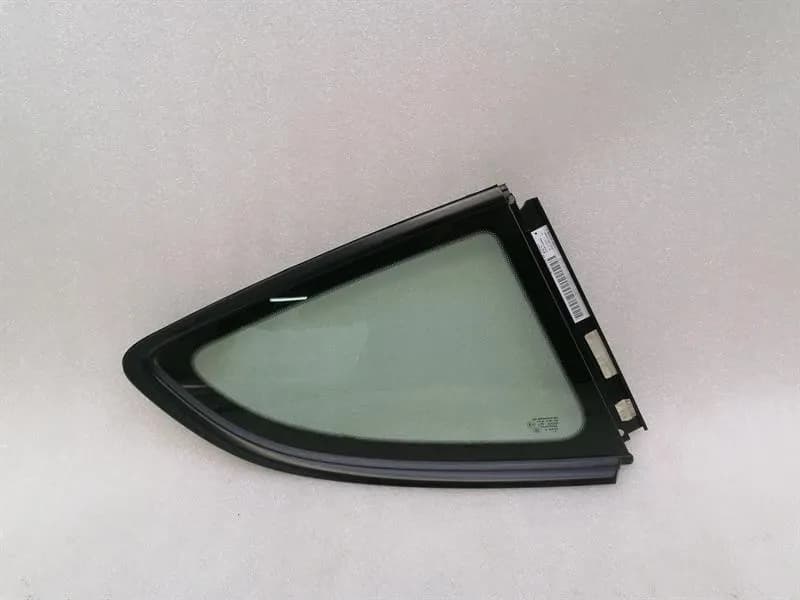 PORSCHE Porsche Cayman 718 Right Rear 1/4 Glass 98154311208 Door Glass 1/4 Rear RH-