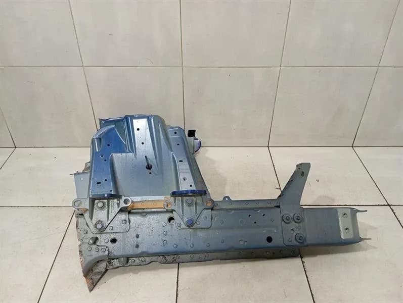 Jaguar i-PACE X590 EV400 Left Front Chassis Leg T4K3183 Left Front Wheel Arch-