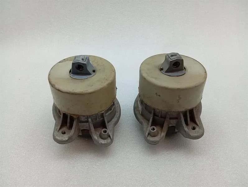 MERCEDES-BENZ MERCEDES CL W217 S63 AMG Engine Mount A2212401418 SET Engine Mount M157-