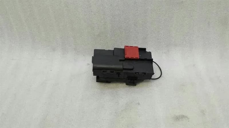 Mercedes S-Class W222 Fuse Box Relay A2225402450 Fuse Box-