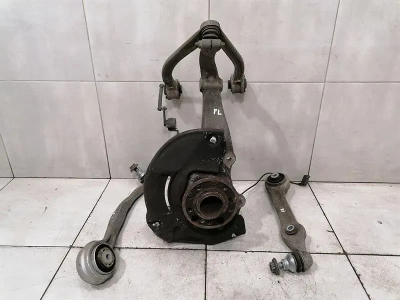 Mercedes S-Class W222 Left Front Hub A2223321901 Wheel Bearing Housing Front Left -