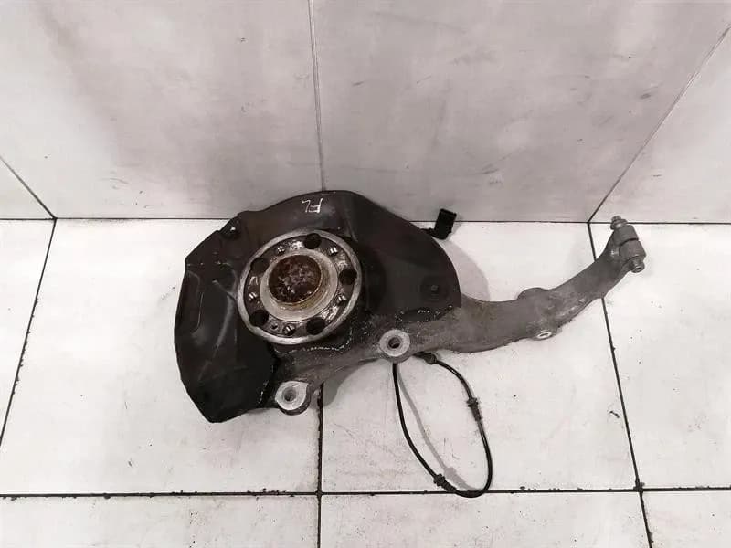 Mercedes S-Class W222 Left Front Hub A2223321901 Wheel Bearing Housing Front Left -