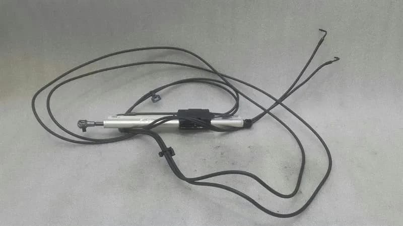 Mercedes C Class W205 Right Hydraulic Cylinder A2178002800 Hydraulic Cylinder RE-