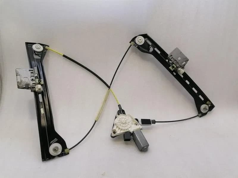 MERCEDES-BENZ Mercedes CL W217 Right Front Door Winder A2177200446 Window Regulator Front Right-