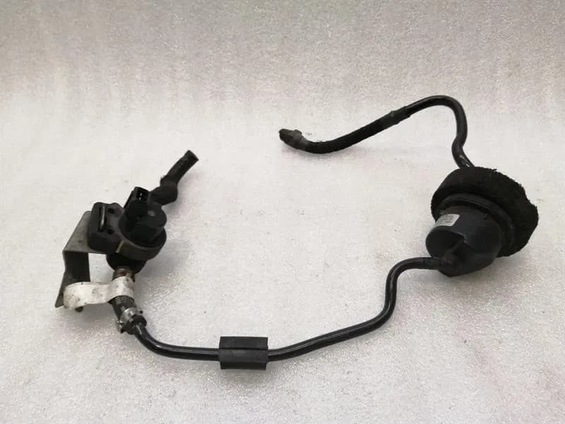 MERCEDES-BENZ Mercedes C Class W204 Valve A2044700193 Purge Valve AMG M156-