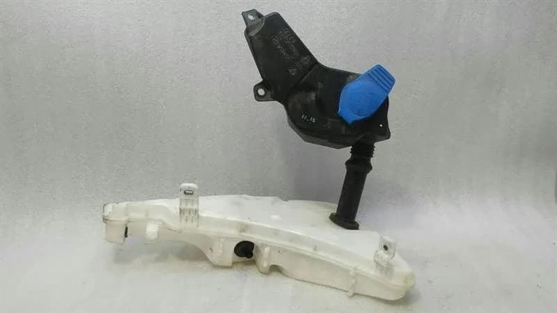AUDI Audi RS6 4G washer fluid reservoir 4G8955451K washer fluid reservoir -