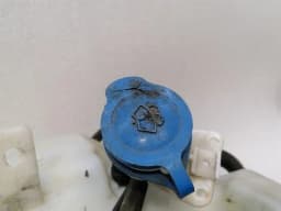 ASTON MARTIN Aston Martin Vantage V8 washer fluid reservoir 6G33-17B614-B washer fluid tank- — thumbnail 3