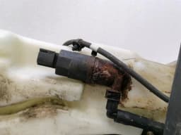 ASTON MARTIN Aston Martin Vantage V8 washer fluid reservoir 6G33-17B614-B washer fluid tank- — thumbnail 8