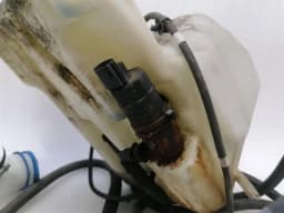 ASTON MARTIN Aston Martin Vantage V8 washer fluid reservoir 6G33-17B614-B washer fluid tank- — thumbnail 7