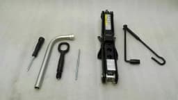AUDI Audi A4 8W Tool Kit 8W0011031B Tool Kit Jack- — thumbnail 4