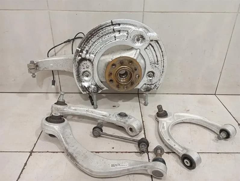 BMW 8 Series 18--25 G16 M8 Right Front Hub 31107857012 Wheel Bearing Housing Front Re-