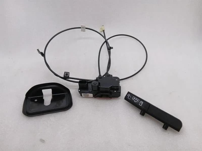 CHEVROLET Chevrolet Corvette C7 Grand Sport Door Lock Left 84293825 LH Door Lock -