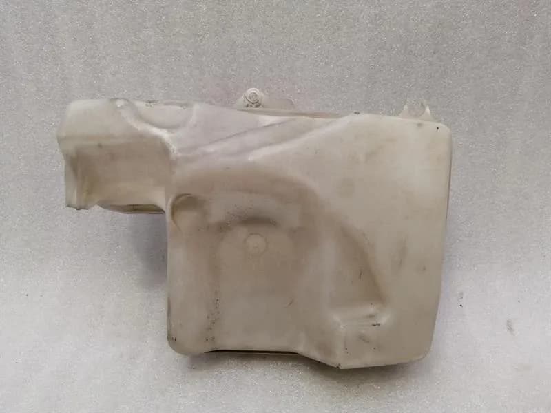 BMW BMW 6 Series E63 Washer Fluid Reservoir 7896391 Washer Fluid Reservoir -