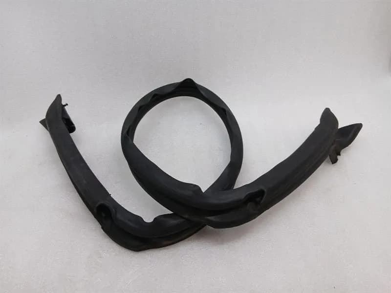 Chevrolet Corvette C7 Grand Sport Door Seal 246649263 RH Door Seals -