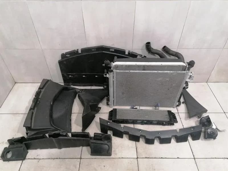 CHEVROLET Chevrolet Corvette C7 Grand Sport Radiator Pack 23267151 Radiator Pack -