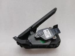 CHEVROLET Chevrolet Corvette C7 Grand Sport Throttle Pedal (Electrical) 84361200 Throttle Pedal- — thumbnail 5