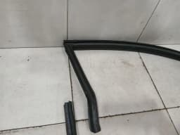 FERRARI Ferrari Roma F169 door seal 783106 RH door seals right- — thumbnail 3