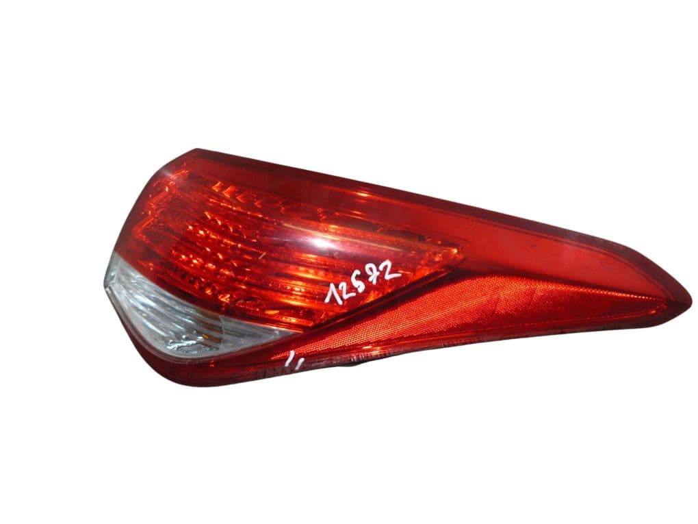 HYUNDAI 924023Z3 Tail light, right HYUNDAI i40 (VF) (2011-2019)