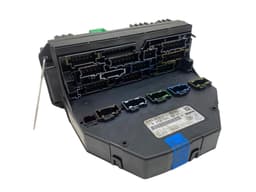 MERCEDES-BENZ F005V01064 F005V01024 F005V01303 F005V01025 F005V01202 F005V01063 F005V01059 F005V01065 Fuse box MERCEDES-BENZ E-CLASS (W212) (2009-2016) — thumbnail 1
