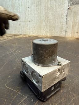 VW 5N0614109AH ABS hydraulic unit / pump VW TIGUAN I (5N) (2007-2018) — thumbnail 4
