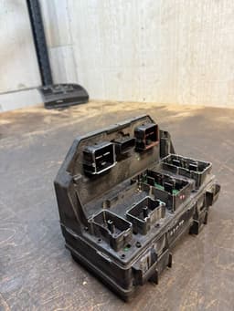 LANCIA 68105507AC Body control module (BCM) LANCIA VOYAGER (404) (2011-2016) — thumbnail 3